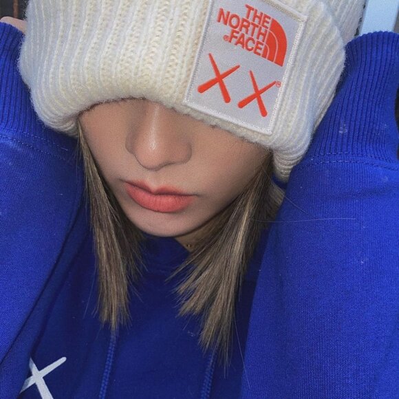 The North Face x KAWS beanie Moonlight Ivory
